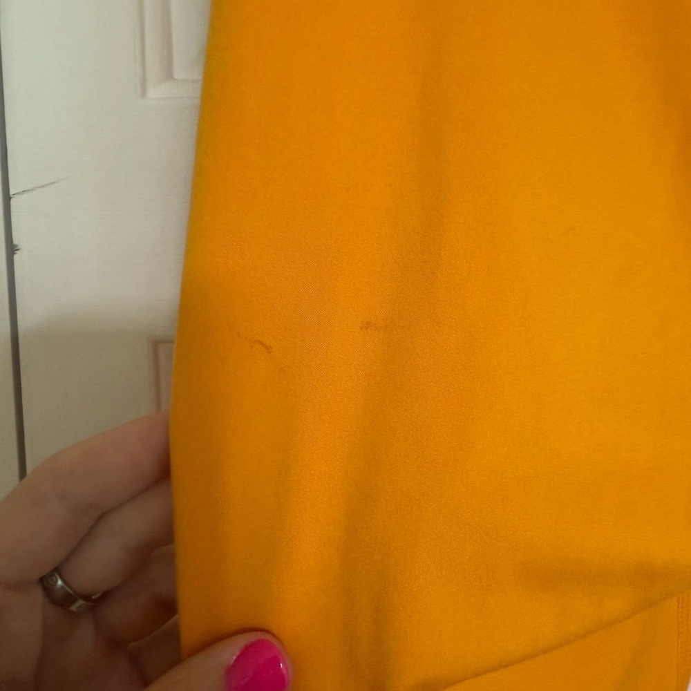 Gymshark Women’s High Waist Orange Buttery Soft Seamless Cropped Leggings Size M - Picture 3 of 5